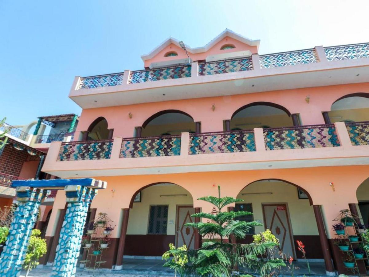 Hotel Flora Suites Βομβάη Εξωτερικό φωτογραφία