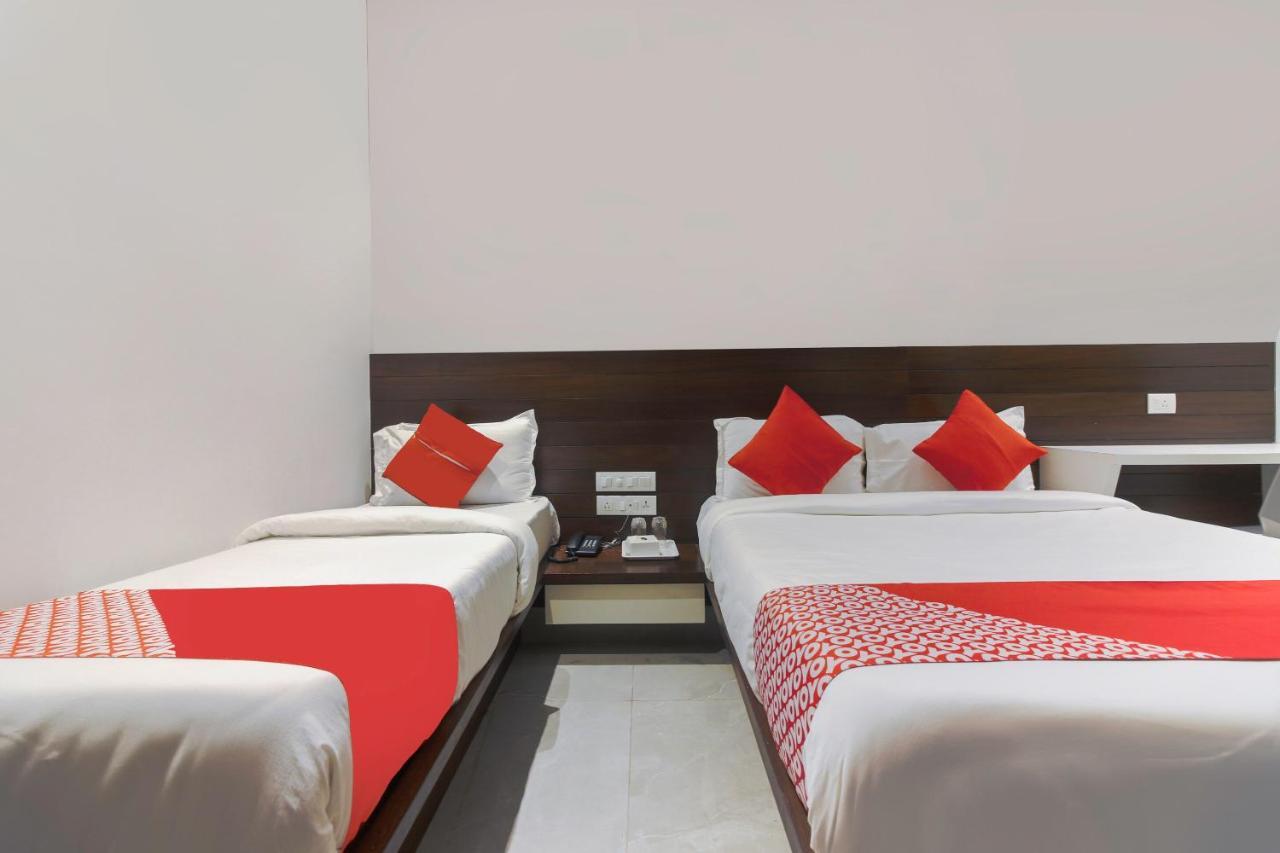 Hotel Flora Suites Βομβάη Εξωτερικό φωτογραφία