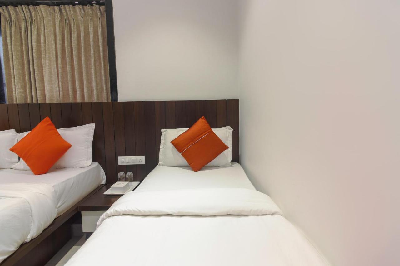 Hotel Flora Suites Βομβάη Εξωτερικό φωτογραφία