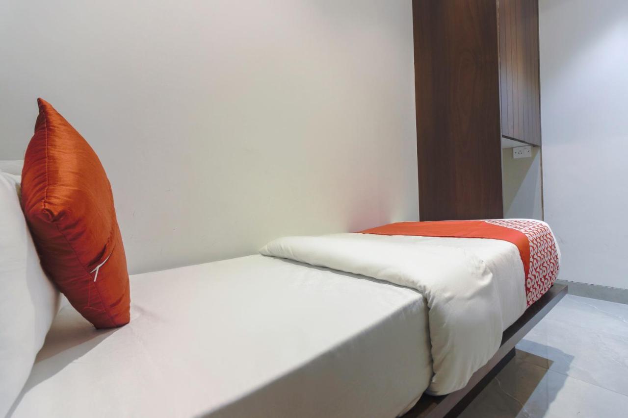 Hotel Flora Suites Βομβάη Εξωτερικό φωτογραφία