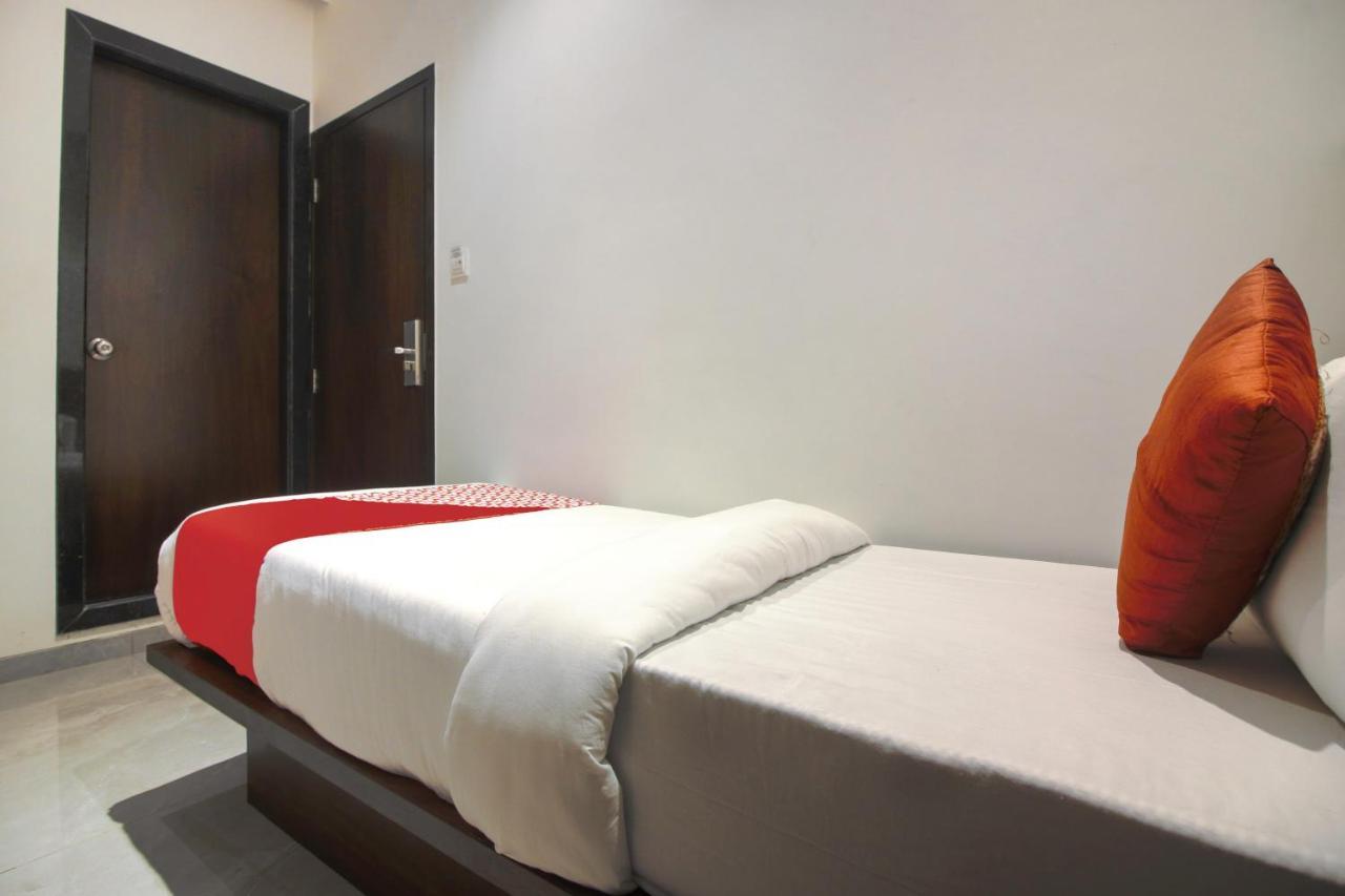 Hotel Flora Suites Βομβάη Εξωτερικό φωτογραφία