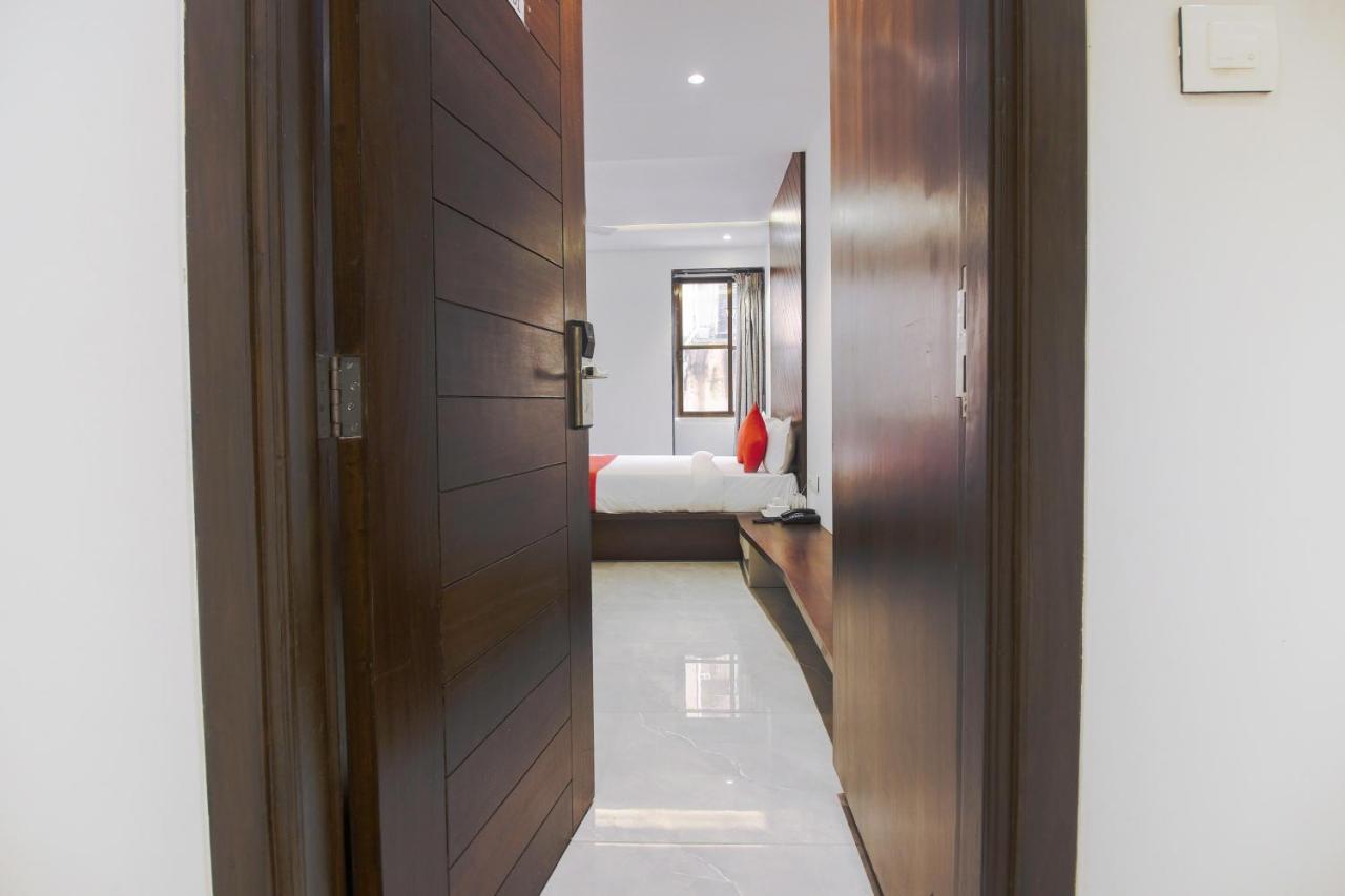 Hotel Flora Suites Βομβάη Εξωτερικό φωτογραφία