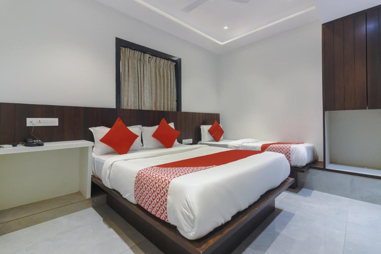 Hotel Flora Suites Βομβάη Εξωτερικό φωτογραφία