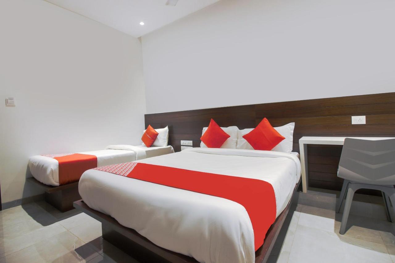 Hotel Flora Suites Βομβάη Εξωτερικό φωτογραφία