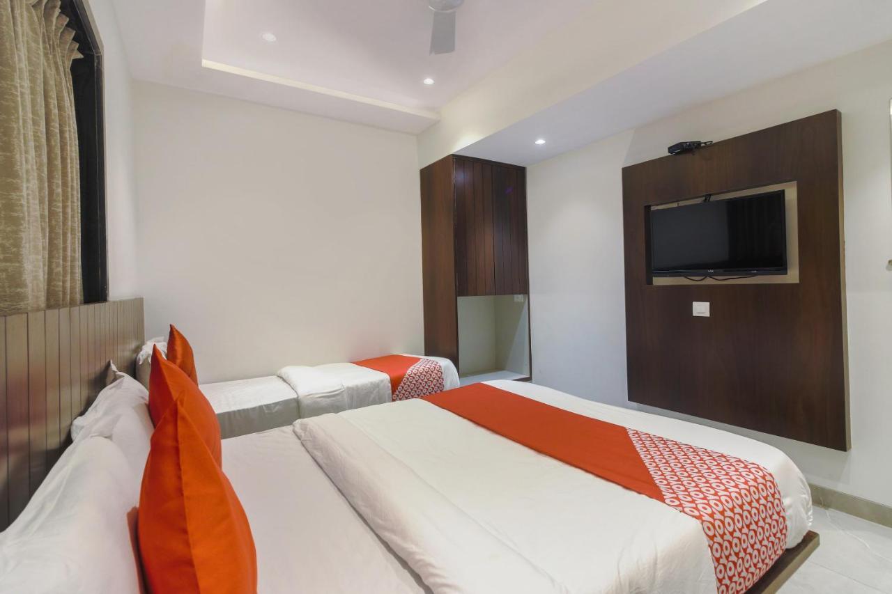 Hotel Flora Suites Βομβάη Εξωτερικό φωτογραφία