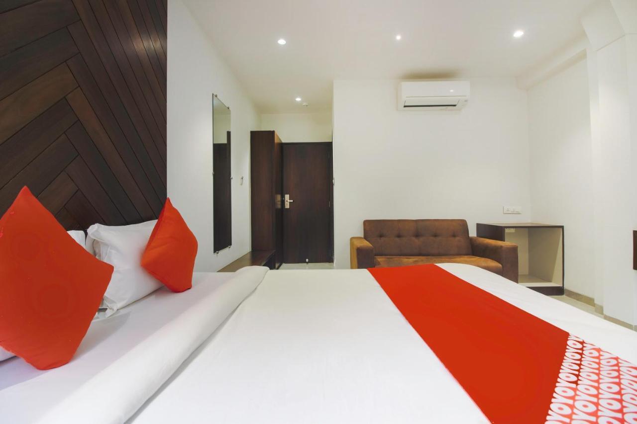 Hotel Flora Suites Βομβάη Εξωτερικό φωτογραφία