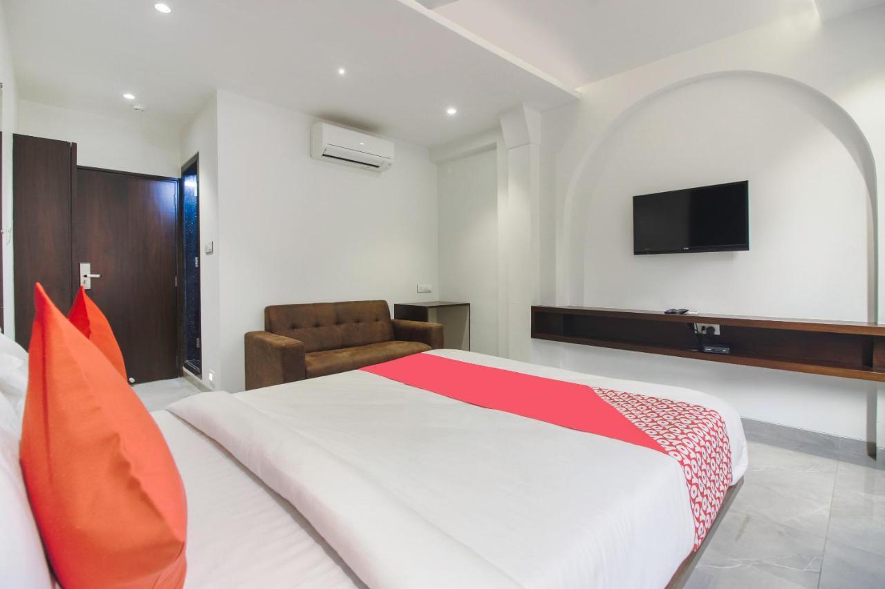Hotel Flora Suites Βομβάη Εξωτερικό φωτογραφία